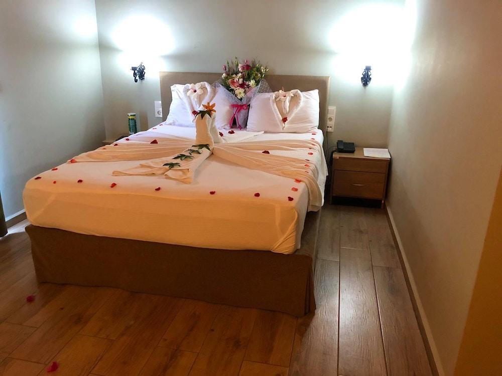 Akkent Garden Hotel Fethiye Bagian luar foto